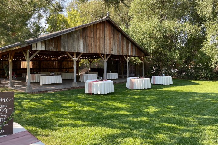 From luncheon to reception, your guests will enjoy a great day at Cold Springs Wedding Venue