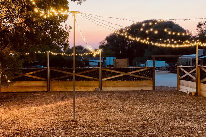 a close up of a fence